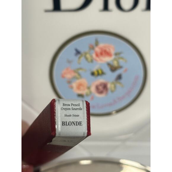 KJAER WEIS  Brow Pencil  NEW in BOX - BLONDE - Picture 2 of 6